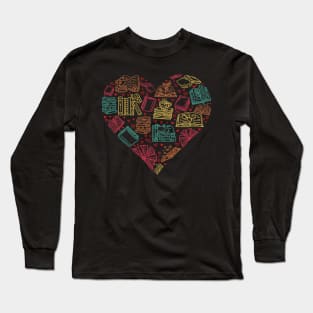 Book Lover Heart Librarian Bookworm Gift graphic Long Sleeve T-Shirt